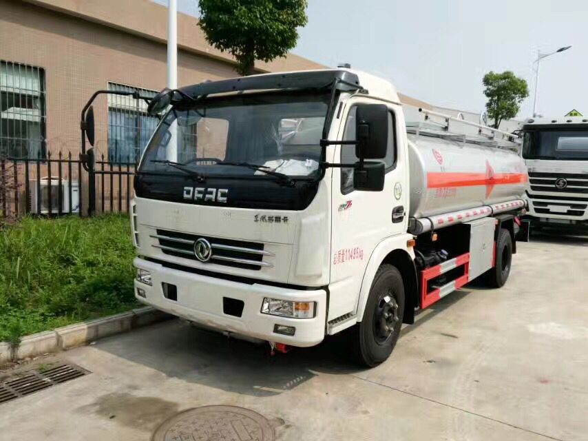 東風(fēng)多利卡8噸加油車